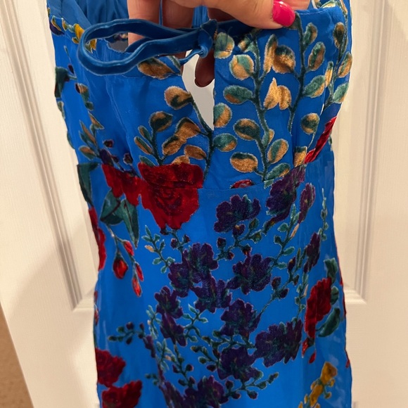 Blue Sleeveless Maxi Dress - Picture 3 of 11